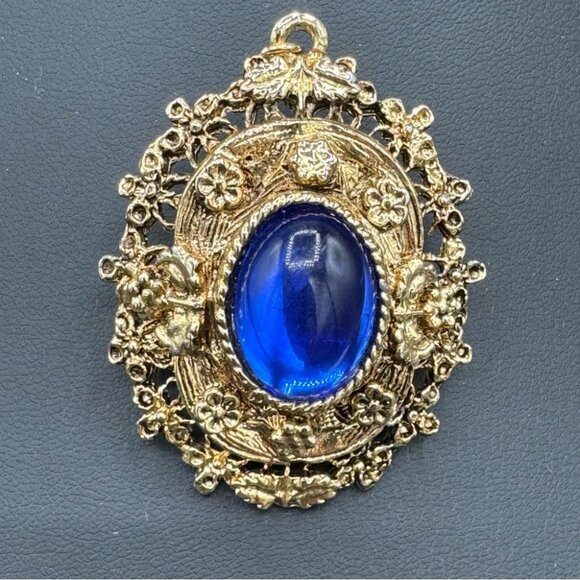 Ornate Blue Sapphire Colored Brooch with Bale - Picture 2 of 16